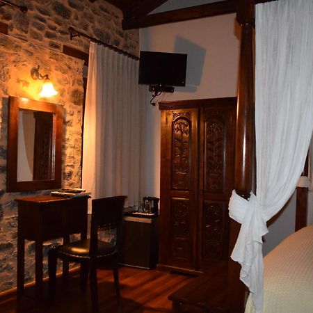 Eos - Authentic Experience Hotel Skiti Exterior photo