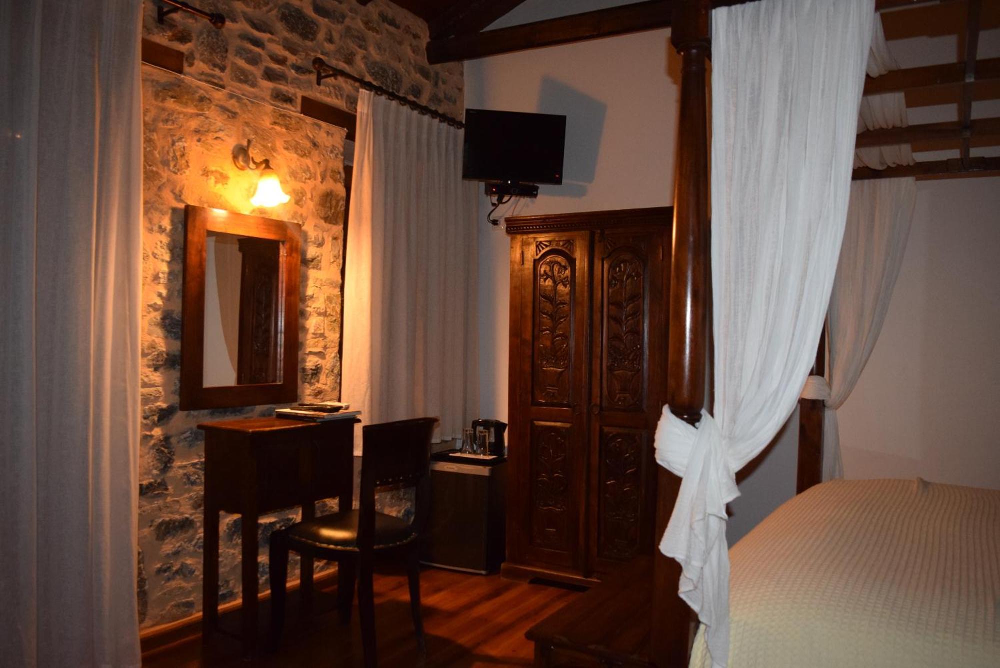Eos - Authentic Experience Hotel Skiti Exterior photo
